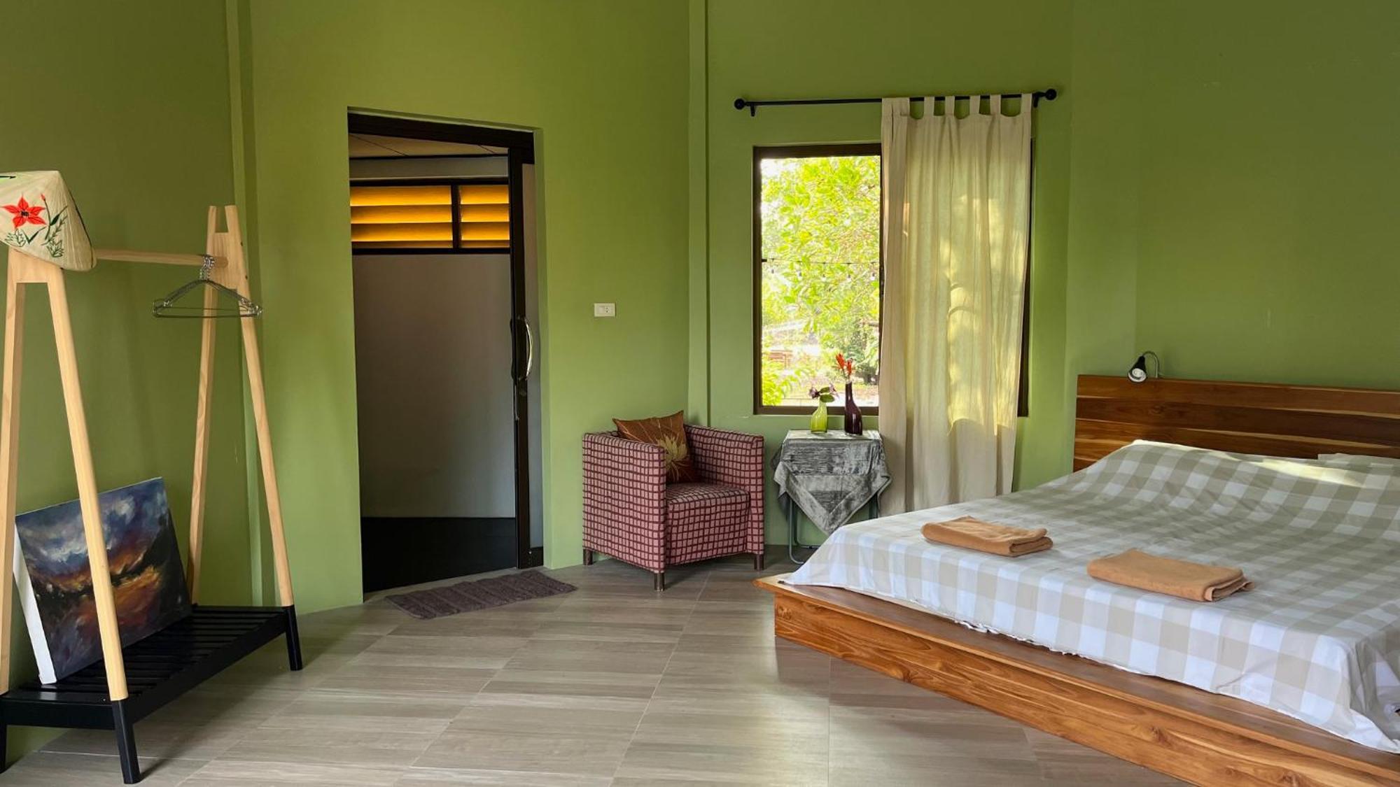 Navari Homestay Районг Екстер'єр фото